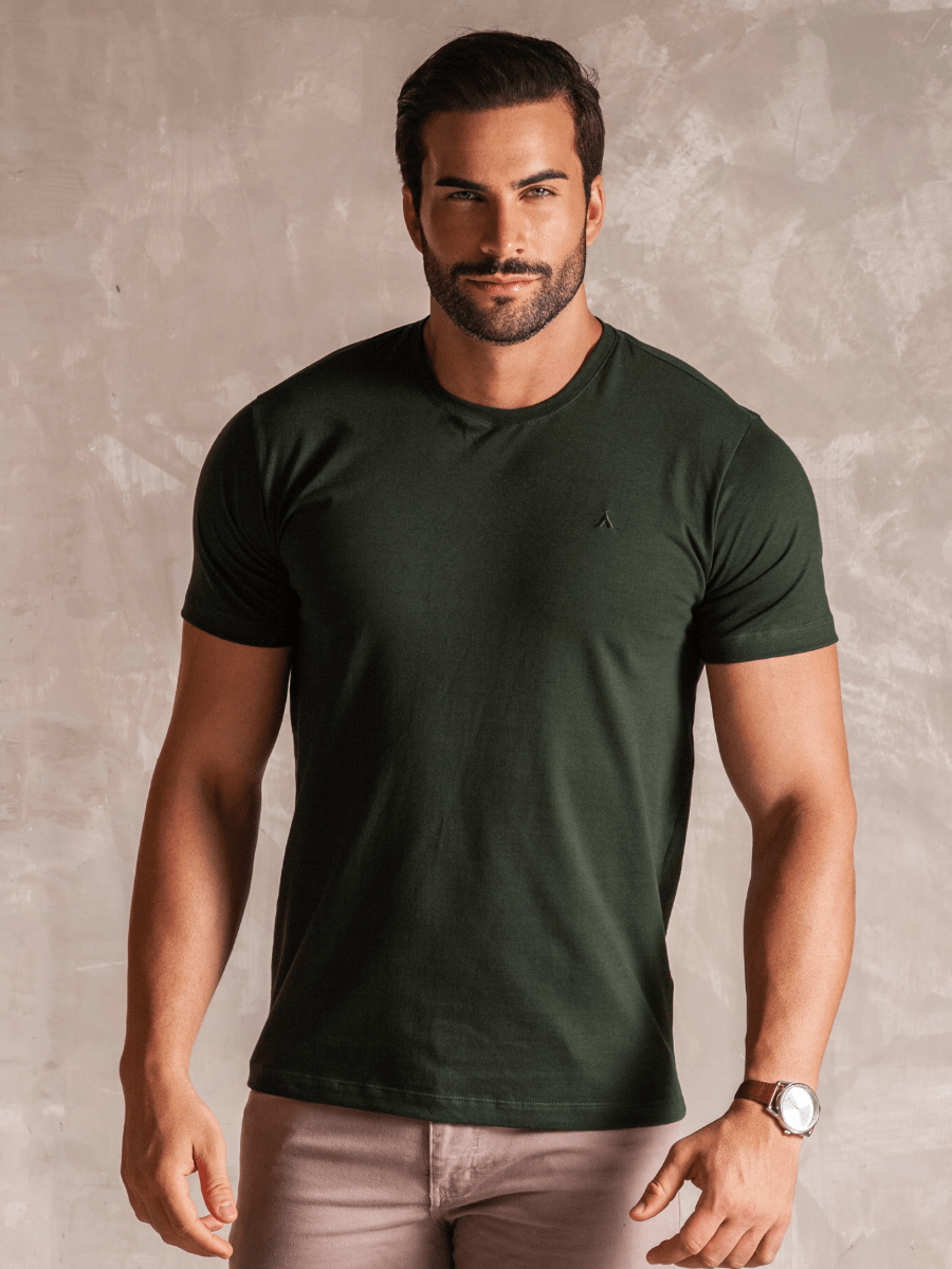 CAMISETA BÁSICA VERDE PROFUNDO BORDADA MASCULINA