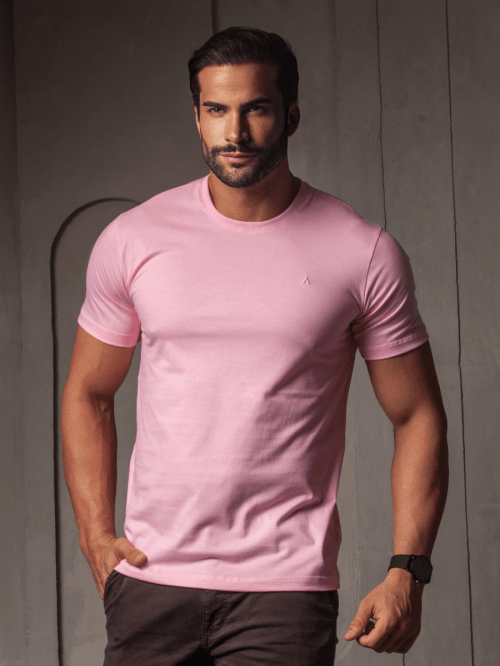 CAMISETA BÁSICA ROSA BEBÊ BORDADA MASCULINA